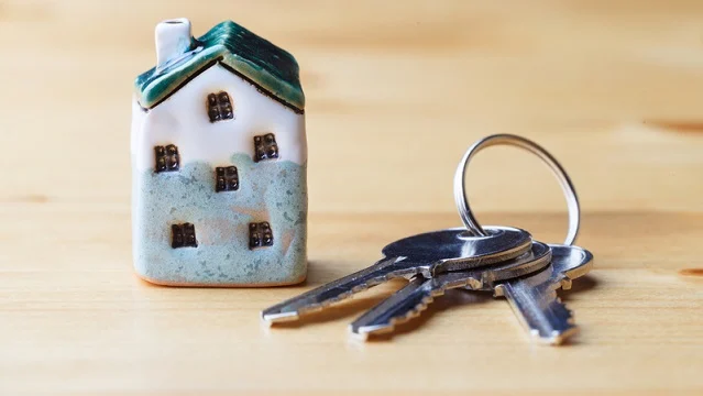 Як переоформити квартиру